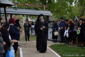 Arhimandritul Iustin Dragomir, ctitor la biserica din Andrieșeni. Foto: Constantin Ciofu