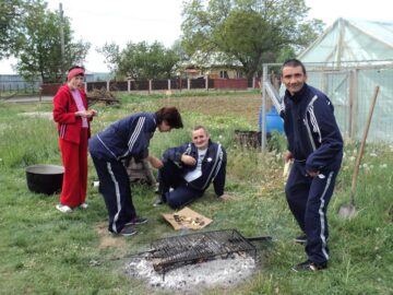 Activități pentru persoane cu dizabilități la Mitocu Dragomirnei