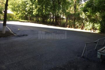 Parcare rezidențială în apropierea arterei principale de circulație a Sucevei