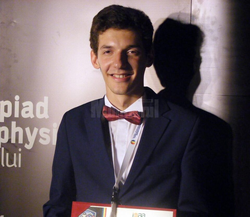 Tudor Crețu a reușit performanța de a obține pentru a doua oară consecutiv medalia de aur la Olimpiada Internațională de Fizică a țărilor din Asia/APHO 2016