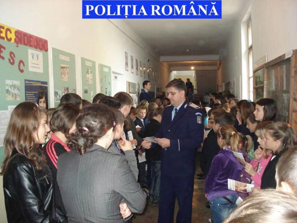 Prevenire prin acțiuni educative