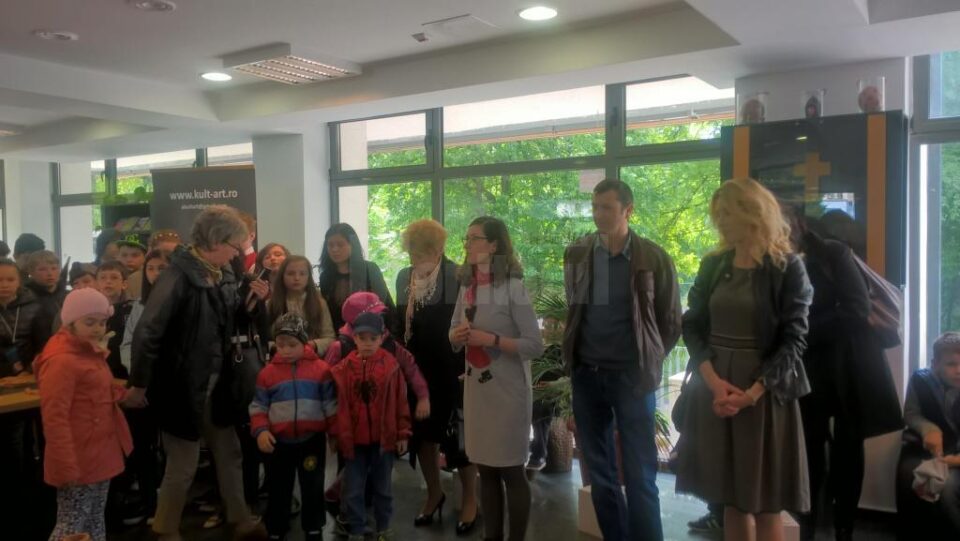Lucrări în ceramică realizate de școlari și preșcolari, expuse la Centrul pentru Păstrarea Tradițiilor Bucovinene