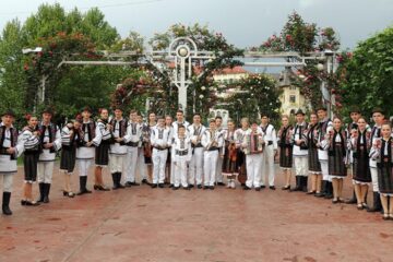 Ansamblul Folcloric „Plaiurile Dornelor”