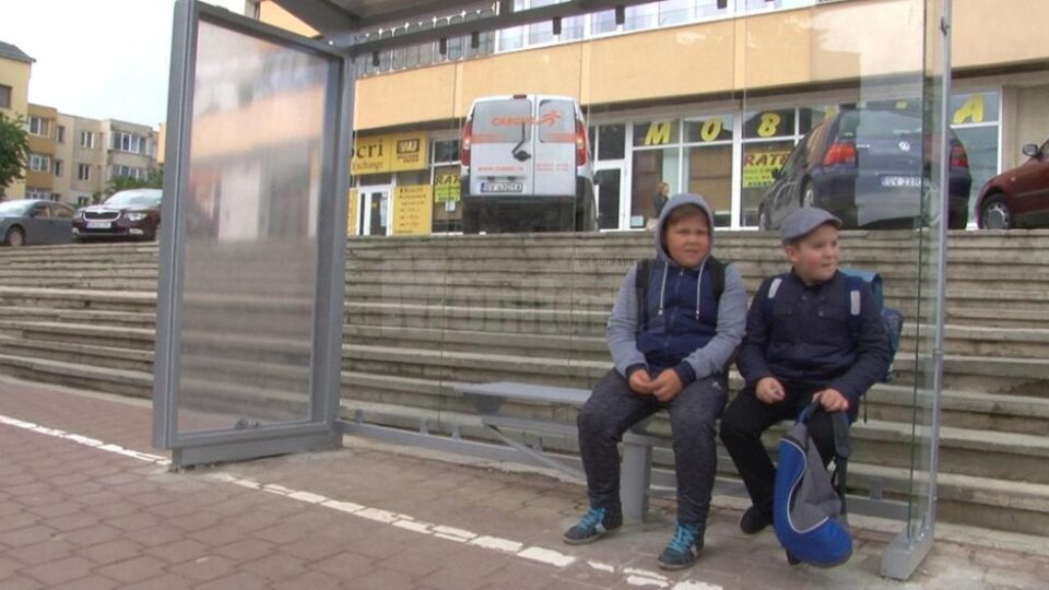 11 stații de așteptare pentru transportul public local au fost montate în municipiul Suceava
