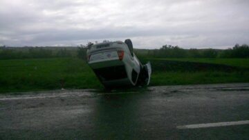 Peisaj hibernal, cu grindină și lapoviță, în mijloc de mai