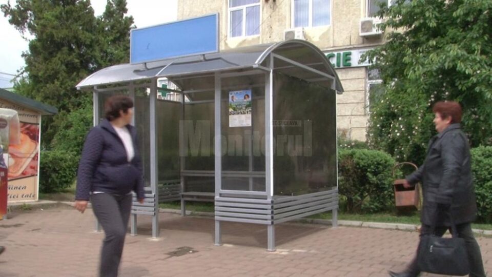 11 stații de așteptare pentru transportul public local au fost montate în municipiul Suceava