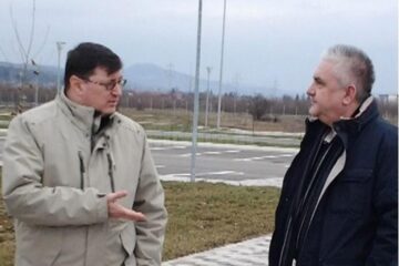 Tiberius Brădățan în dialog cu Iulius Dumitru, administratorul general al Parcului industrial „Bistrița Sud”