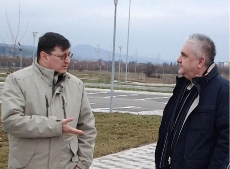 Tiberius Brădățan în dialog cu Iulius Dumitru, administratorul general al Parcului industrial „Bistrița Sud” Tiberius Brădățan în dialog cu Iulius Dumitru, administratorul general al Parcului industrial „Bistrița Sud”