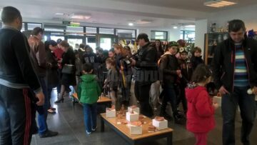 36 de lucrări în ceramică realizate de școlari și preșcolari, expuse la Centrul pentru Păstrarea Tradițiilor Bucovinene