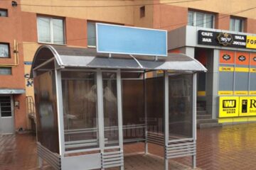 Noile stații de așteptare montate de municipalitate în 11 locații de pe traseele TPL