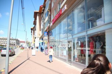 Cofetăria Konditorei se deschide astăzi, la kilometrul 0 al Sucevei