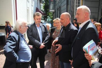 Scriitorul Norman Manea, despre Bucovina: Suntem aproape fără apărare în fața farmecului ei