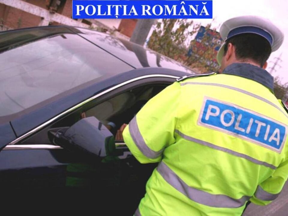 Zeci de amenzi aplicate de polițiști șoferilor grăbiți