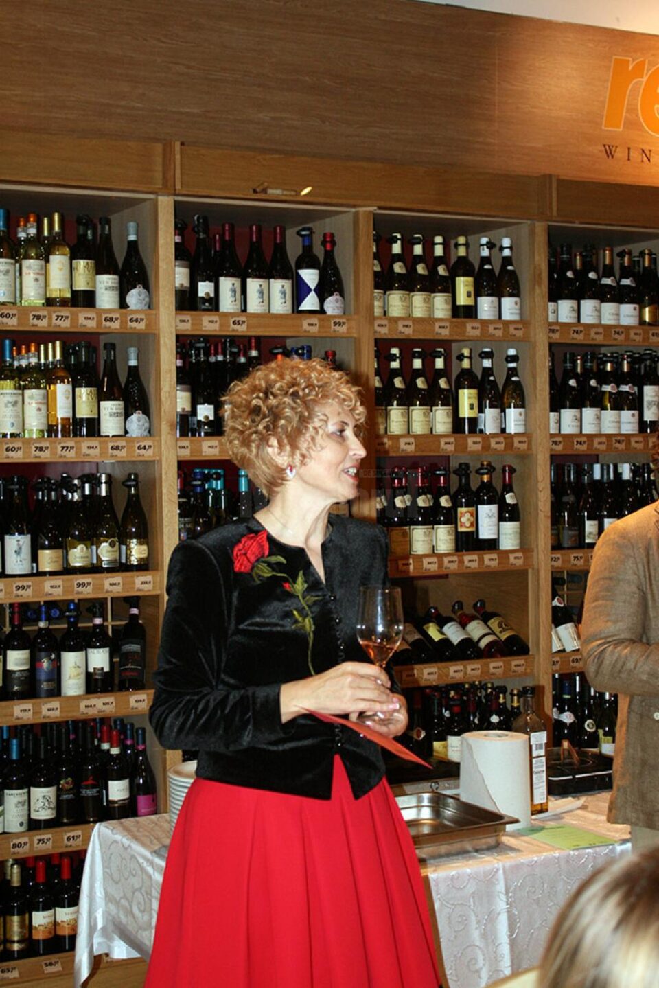 Directoarea magazinului Real Suceava, Aurora Bârzu