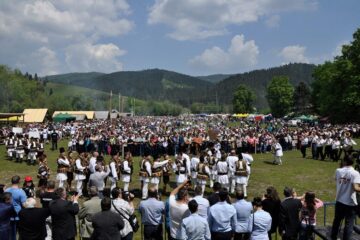 Parada gospodarilor i-a încântat pe cei prezenți la Hora Bucovinei