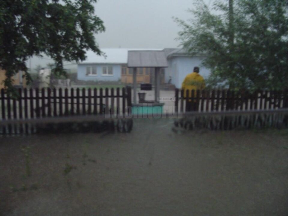 „Cod galben” de inundații pe bazinul superior și afluenții râurilor Moldova, Suceava și Bistrița