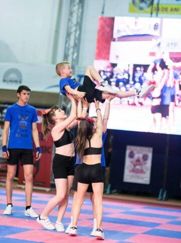 Sportivi din Moldovița, vicecampioni naționali la Campionatul de Majorete de la Bistrița