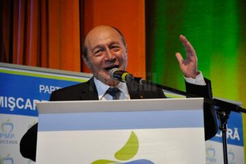 Liderul PMP, fostul președinte al României Traian Băsescu, va fi prezent astăzi în județul Suceava