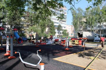 Aparate de fitness moderne, puse la dispoziția sucevenilor în Parcul Central și în cartierul George Enescu