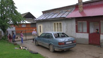 În urma unei agresiuni între două familii, victimele se plâng că poliția a fost simplu spectator