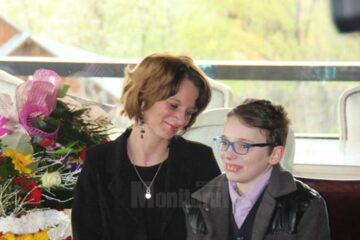 Sebi Crăciun împreună cu mama sa, Anca Crăciun