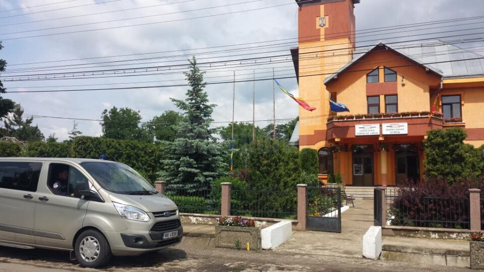 Percheziții la Primăria Șcheia