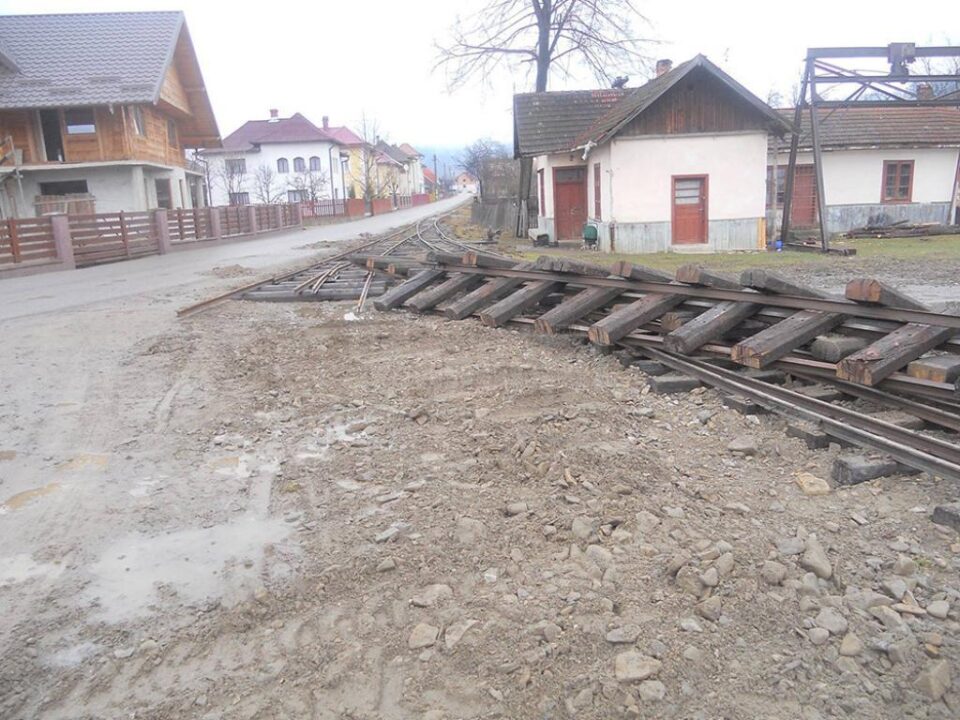 Cale ferată îngustă, demontată de Alin Boșutar în timpul nopții de 10 martie 2016