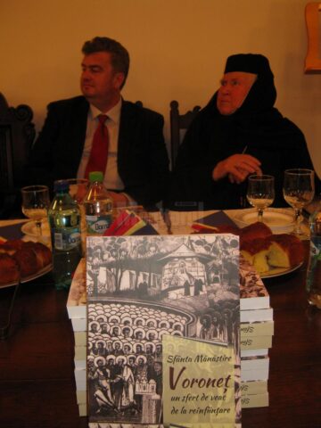 „Sfânta Mănăstire Voroneț. Un sfert de veac de la reînființare”