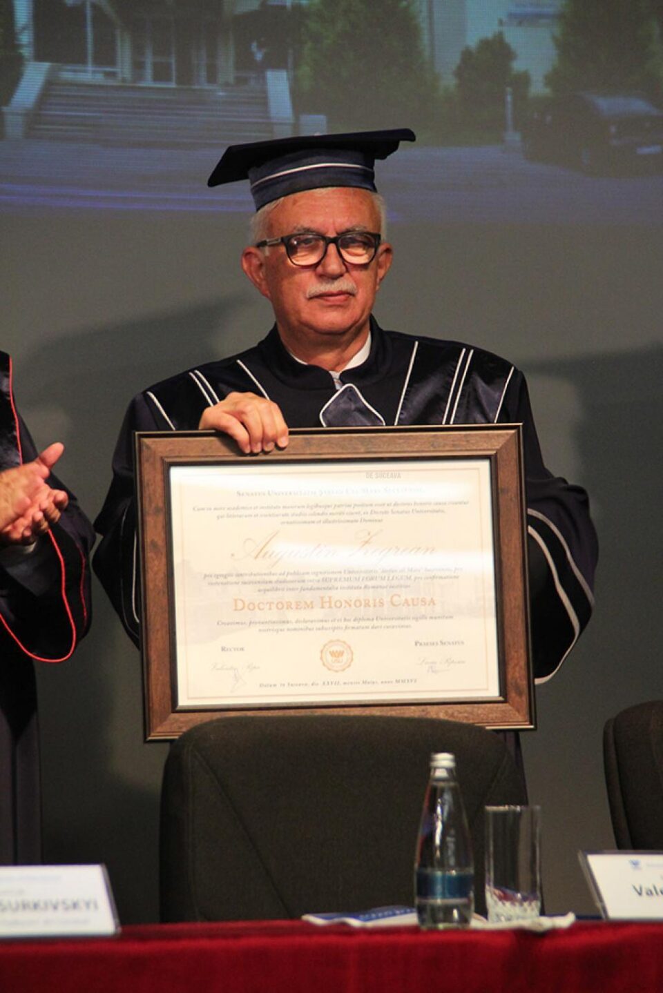 Președintele Curții Constituționale a României, Augustin Zegrean, distins cu titlul Doctor Honoris Causa al USV Președintele Curții Constituționale a României, Augustin Zegrean, distins cu titlul Doctor Honoris Causa al USV