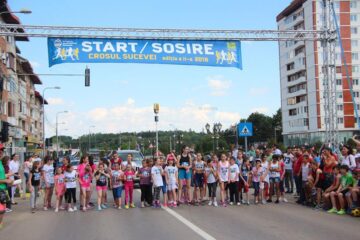 Crosul Sucevei a strâns la start peste 320 de participanți