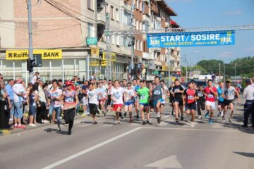 Crosul Sucevei a strâns la start peste 320 de participanți