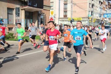 Crosul Sucevei a strâns la start peste 320 de participanți