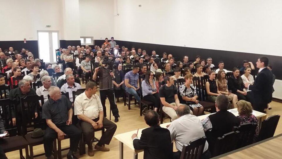 Cătălin Nechifor și Mihai Juravle s-au întâlnit cu peste 200 de locuitori ai comunei Straja