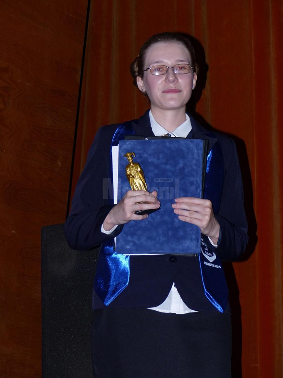 Cea mai înaltă distincție a colegiului a fost înmânată elevei Alexandra Andriciuc