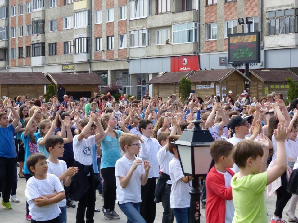 Aproape 800 de copii au participat la acțiunea „Bucuria dansului”