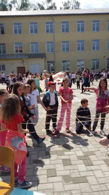 Târgul de jocuri, la Școala Gimnazială Nr. 8 Suceava