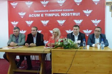 Dorin Simota, senatorul Mihai Neagu, deputatul Luminița Adam, Marius Boghian și deputatul Valentin Blănariu