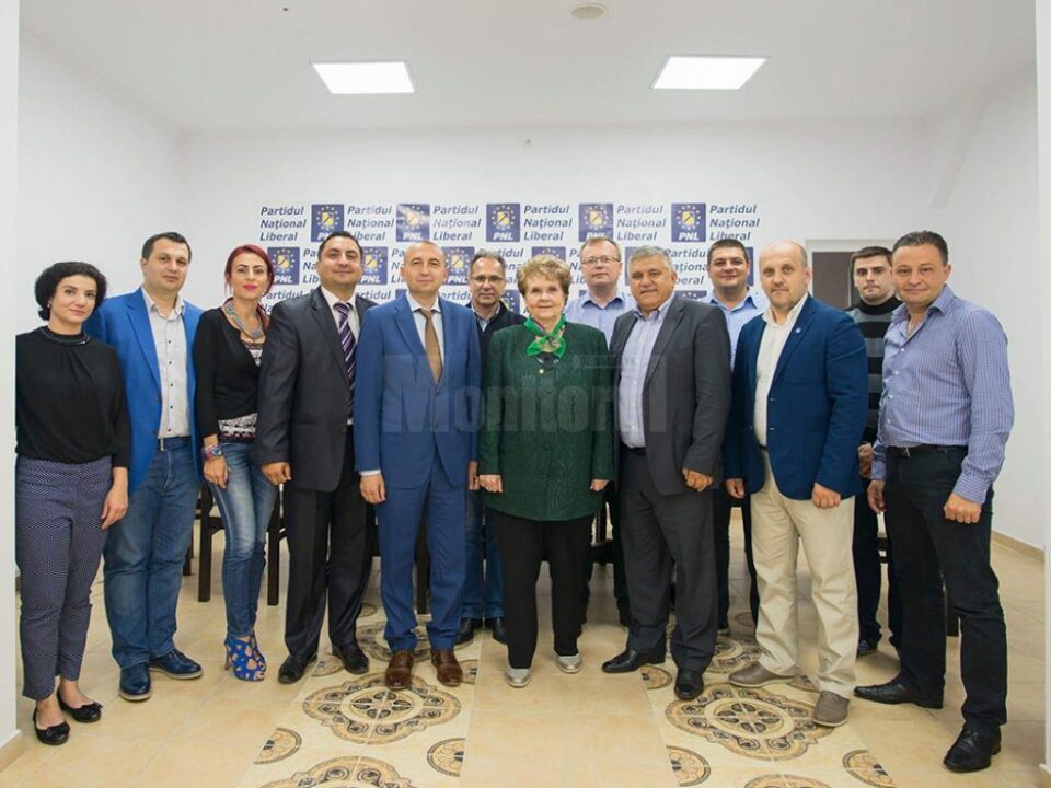 Cătălin Miron, președintele PNL Rădăuți, sprijinit pentru funcția de primar de un fost ministru al Muncii, Mariana Câmpeanu Cătălin Miron, președintele PNL Rădăuți, sprijinit pentru funcția de primar de un fost ministru al Muncii, Mariana Câmpeanu