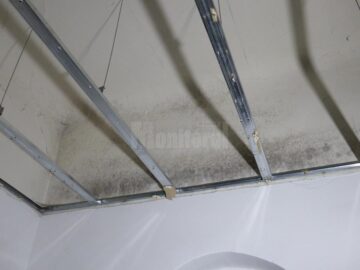 Tavanul școlii din Probota s-a prăbușit joi noapte, din cauza ploilor abundente