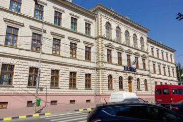 La Colegiul Național "Ștefan cel Mare" Suceava s-a desfășurat cea de-a XIV-a ediție a Concursului de matematică al Centrelor de Excelență "Cătălin Țigăeru"