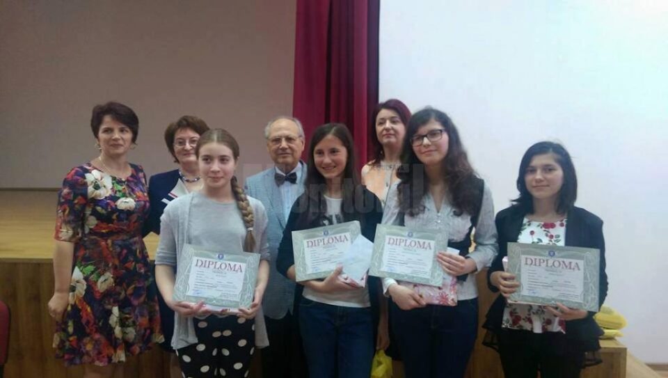 Echipajul sucevean care a participat la Olimpiada Națională „Universul cunoașterii prin lectură”