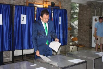 Marian Andronache consideră că reînnoirea clasei politice trebuie să înceapă după aceste alegeri locale