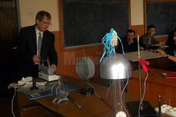 Profesorul de fizică Costică Costan, de la Colegiul „Ștefan cel Mare”, este unul dintre cei 10 finaliști ai campaniei