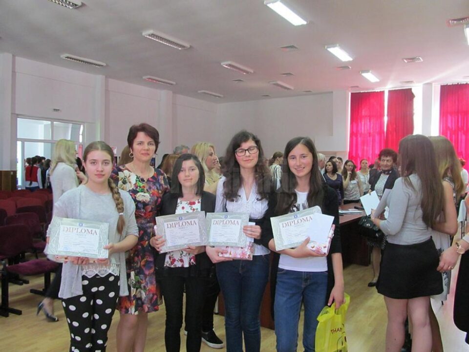 Loc pe podium pentru echipajul sucevean la Olimpiada Națională „Universul cunoașterii prin lectură”