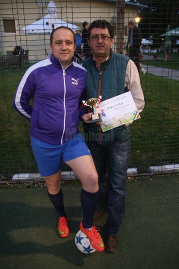 Profesorii au câștigat primul trofeu în Campionatul Bugetarilor