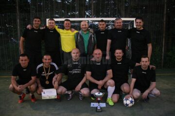 Profesorii au câștigat primul trofeu în Campionatul Bugetarilor
