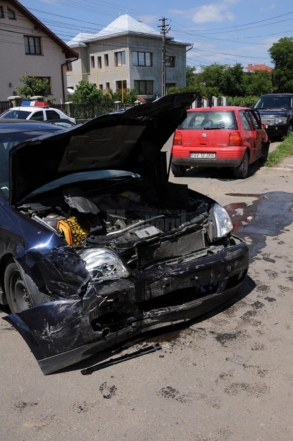 Un copil a ajuns la spital, după ce mașina condusă de tatăl său a fost izbită în plin de alt vehicul