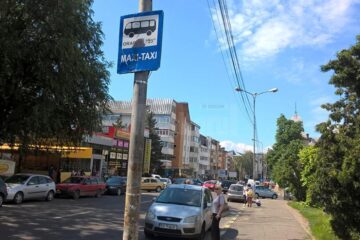 Călătorii au așteptat în zadar microbuzele