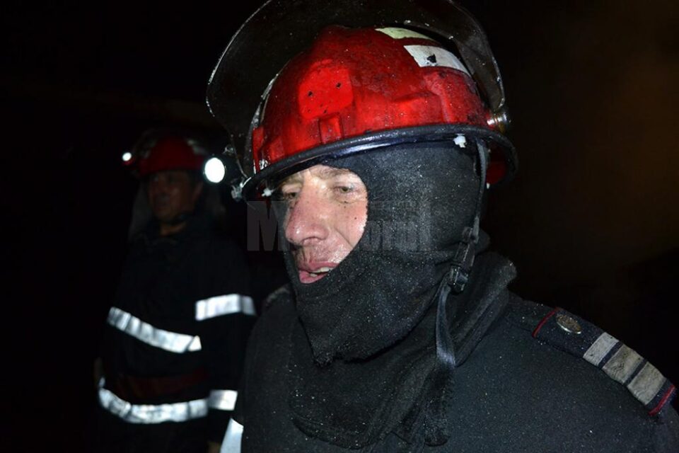 Patru familii au rămas fără locuințe după un incendiu devastator