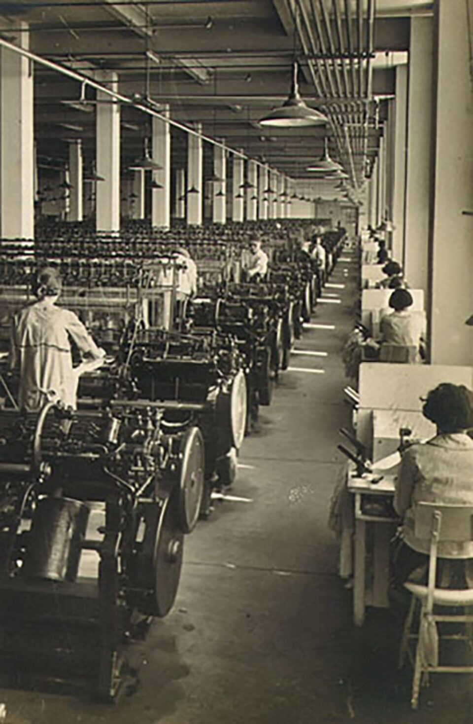 „Colectivul harnic al țesătoriei” „Colectivul harnic al țesătoriei”